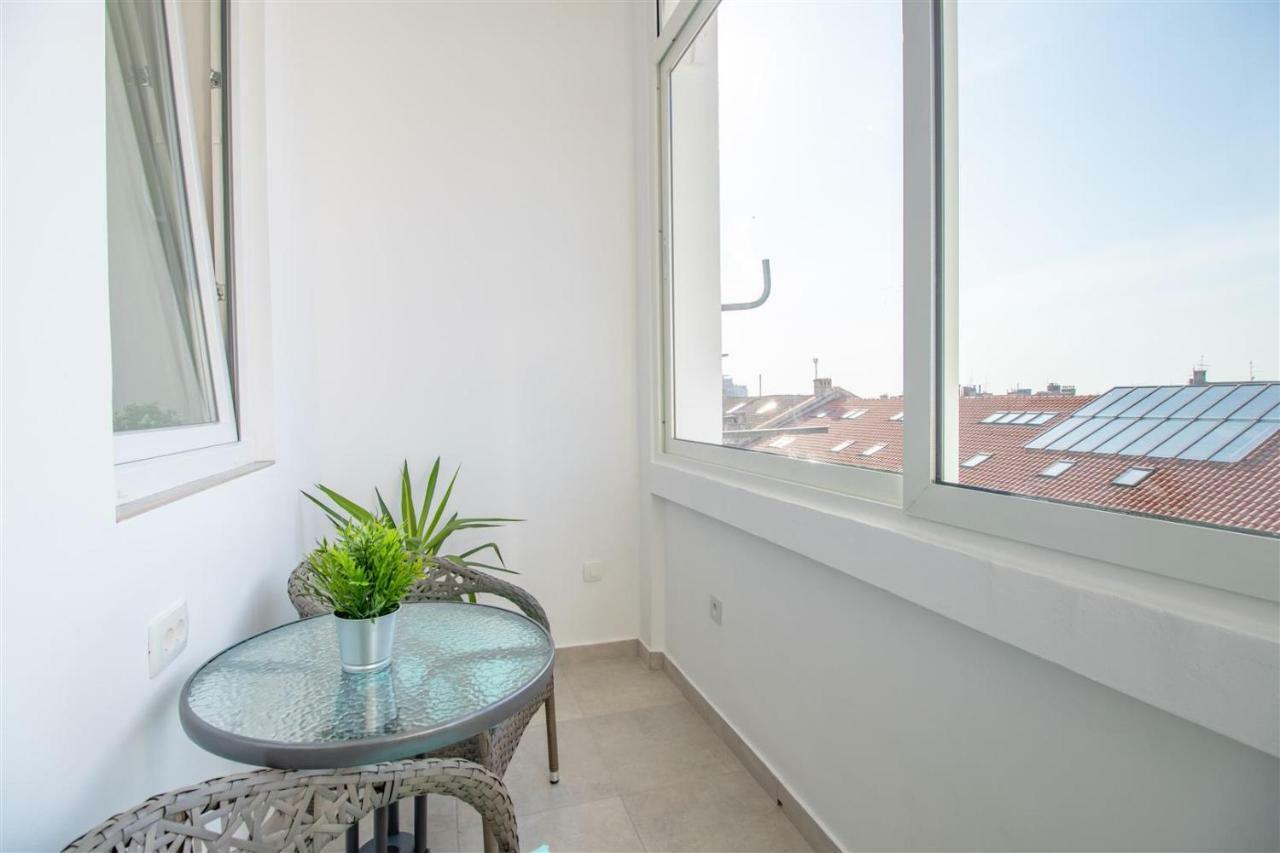 Apartment Alba Rijeka Bagian luar foto