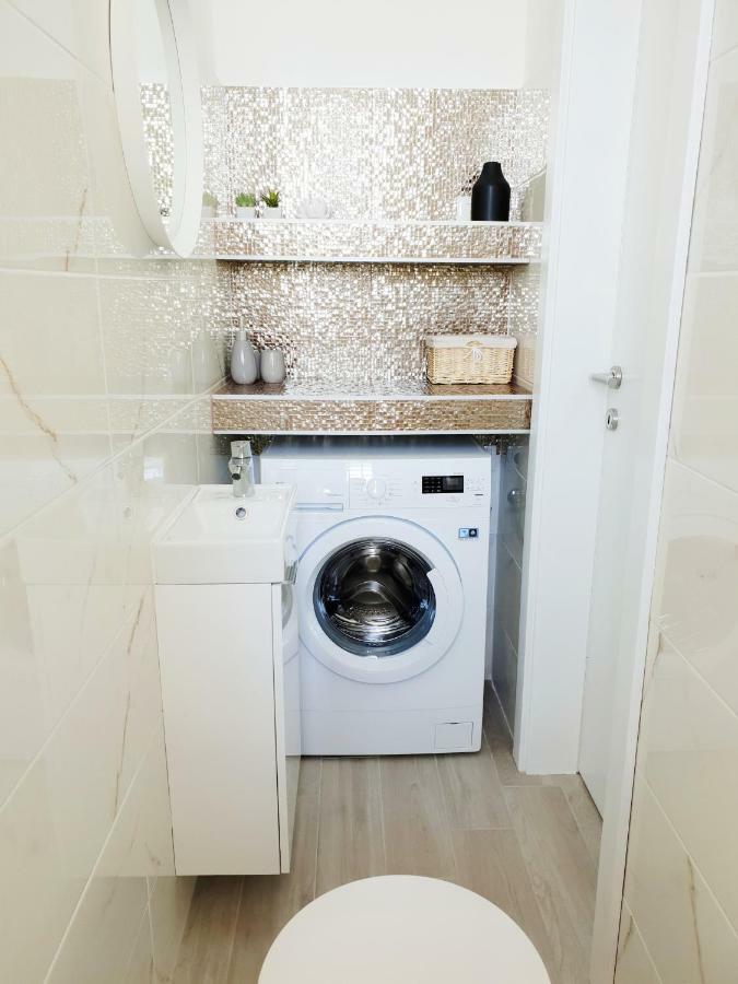 Apartment Alba Rijeka Bagian luar foto