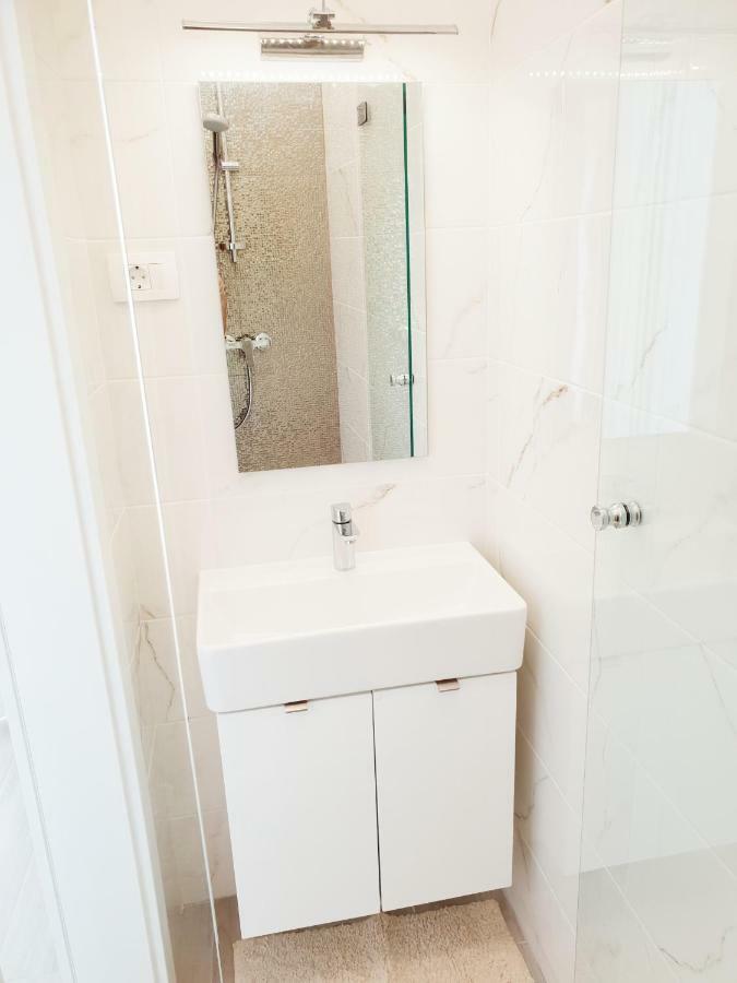 Apartment Alba Rijeka Bagian luar foto